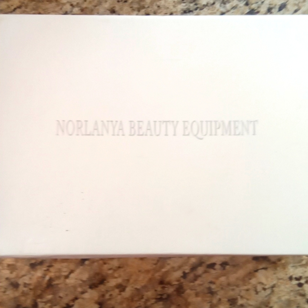 Norlanya dot matrix RF Thermage Device white, small hand held radio frequency